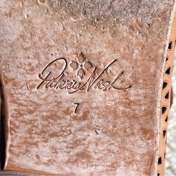 Patricia Nash Sabrina Perforated Ankle Booties Womens Size 7 Tan Foldover Cuffed - Picture 12 of 12